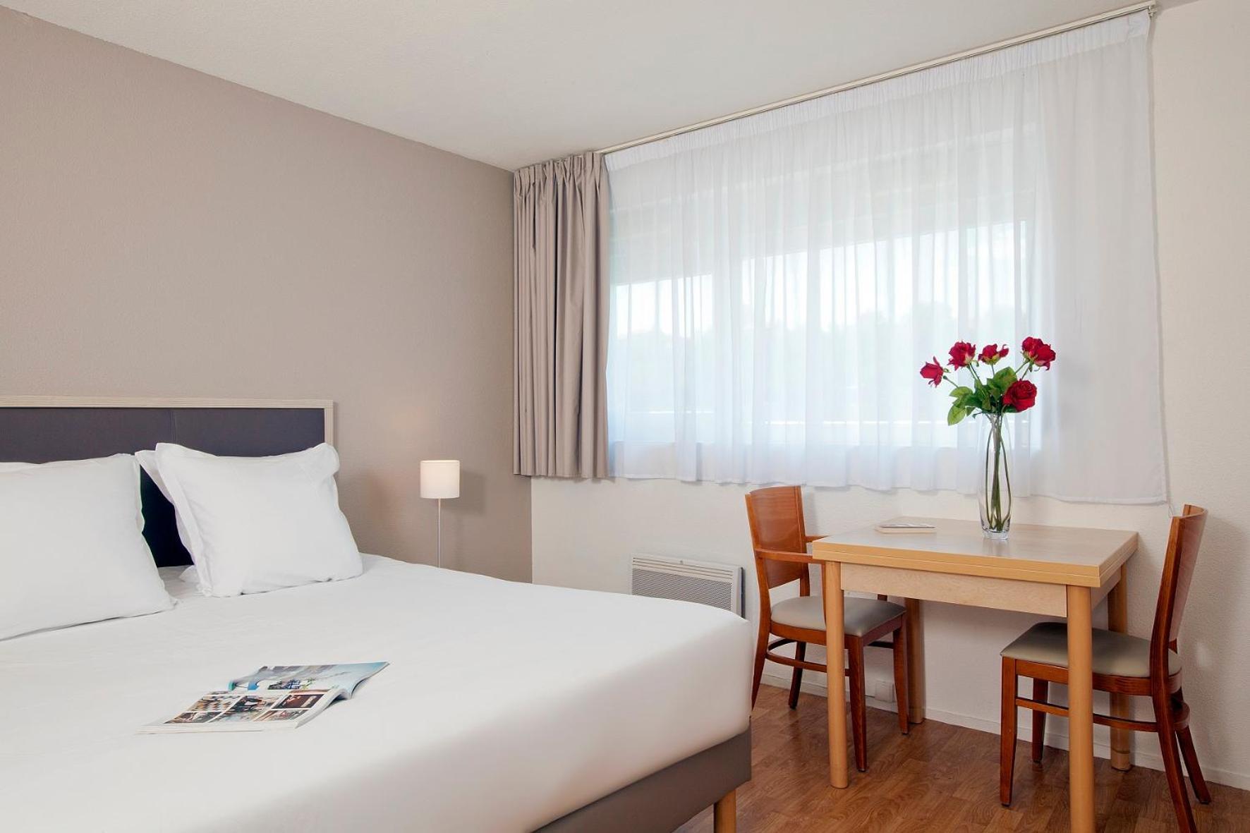 Sejours & Affaires Poitiers Lamartine מראה חיצוני תמונה